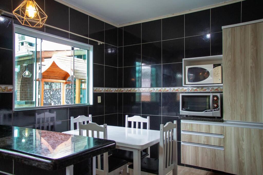Casa Com Piscina No Sul Da Ilha 14 Pessoas *